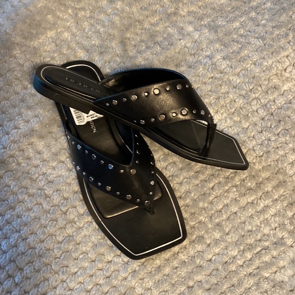 BCBGeneration Square toe black leather thong slip on sandals silver rivets NWT - Picture 2 of 3